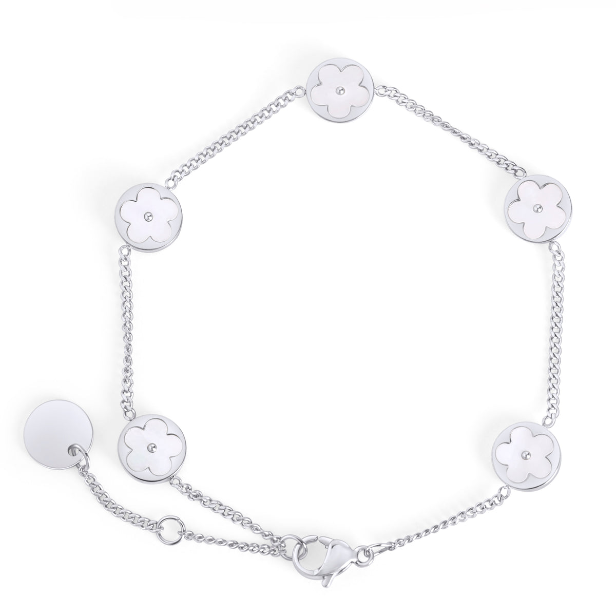 Silver chain bracelet with five round mother-of-pearl flower charms on a white background. Waterproof, stainless steel and allergy free. By Mia Bijoux Canada.
Bracelet à maillons argenté orné de cinq pastilles rondes à fleur en nacre sur fond blanc. Résistant à l'eau, en acier inoxydable et hypoallergénique. Par Mia Bijoux Canada.