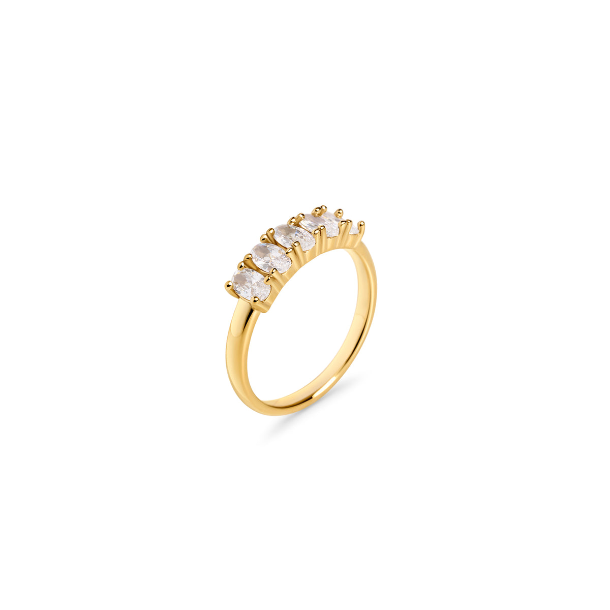 Delicate gold ring set with a row of oval clear stones on a white background. Nickel-free, waterproof & tarnish-resistant stainless steel ring for sensitive skin, minimalist luxury jewelry by Mia Bijoux Canada.
Bague délicate dorée sertie d'une rangée de pierres transparentes ovales sur fond blanc. Bague en acier inoxydable sans nickel, résistante à l'eau et anti-ternissement pour peaux sensibles, bijouterie de luxe minimaliste par Mia Bijoux Canada.
