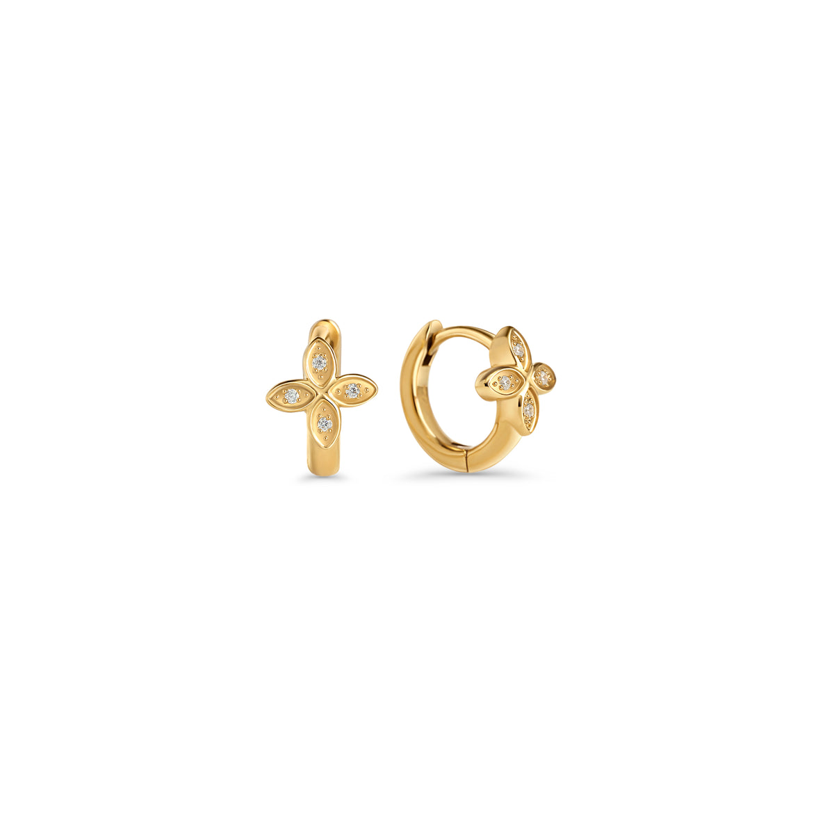 Gold huggie hoop earrings with a four-petal flower motif set with small clear stones on a white background. Nickel-free and waterproof jewelry by Mia Bijoux Canada.
Boucles d'oreilles anneaux dorées à motif fleur à quatre pétales serti de petites pierres transparentes sur fond blanc. Bijoux sans nickel et résistants à l'eau par Mia Bijoux Canada.